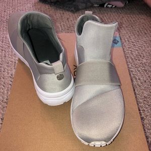 Steve Madden sneakers